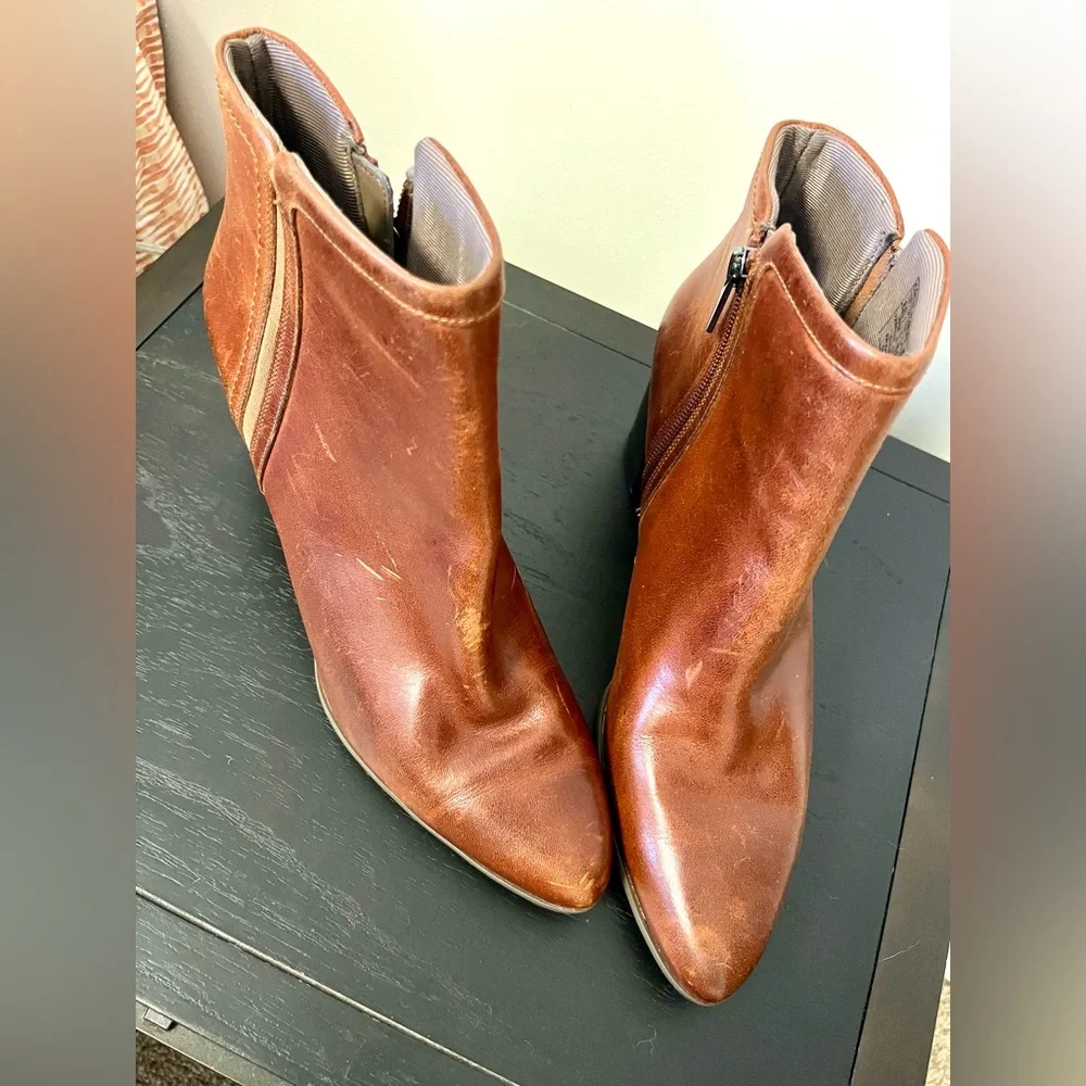 Rockport Total Motion Leather Ankle Booties - Lynix Tan Boots 9.5